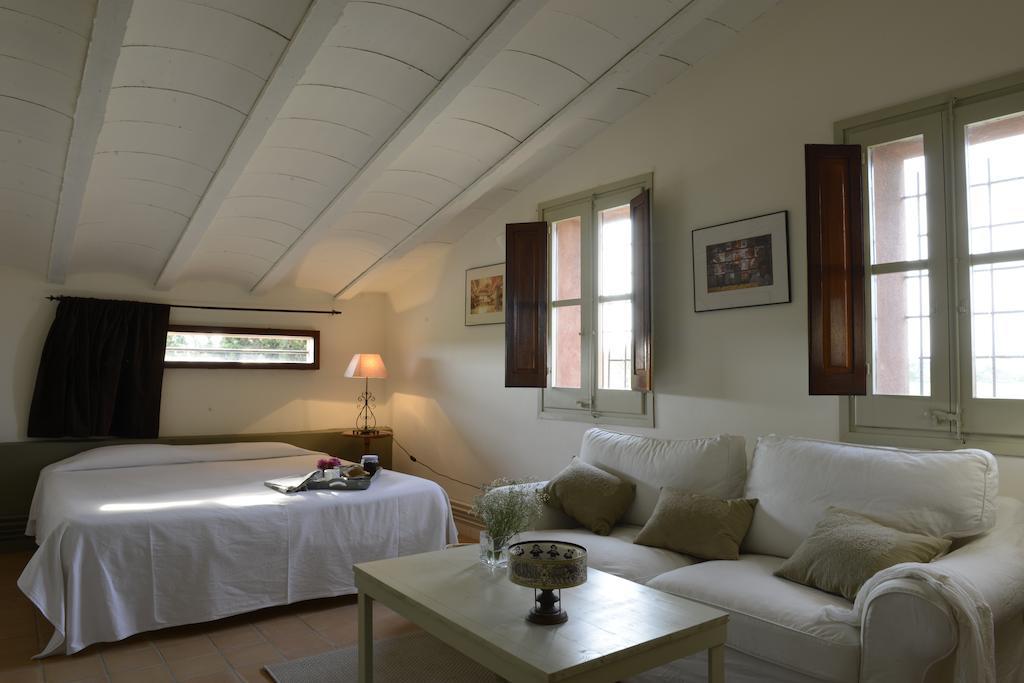 Mas Del Mar Guest House Sant Pere Pescador Rom bilde