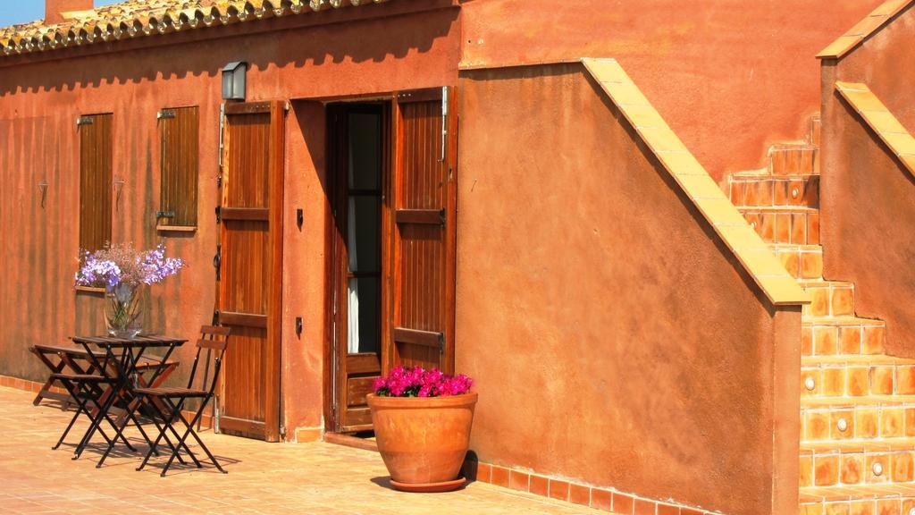 Mas Del Mar Guest House Sant Pere Pescador Rom bilde